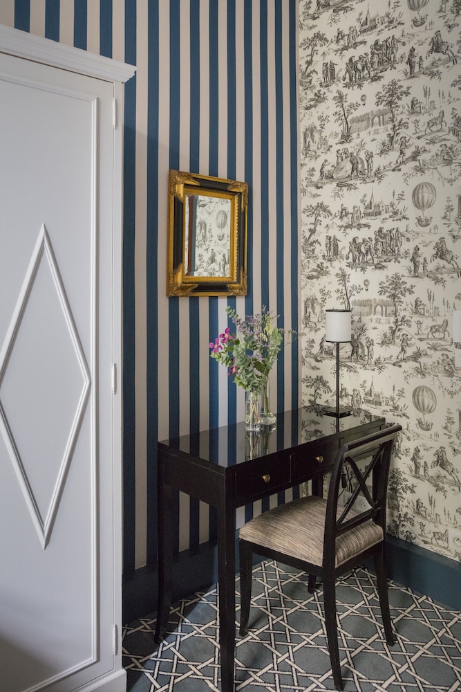 Habitación estándar doble, bañera del hotel Saint Germain. Foto 2