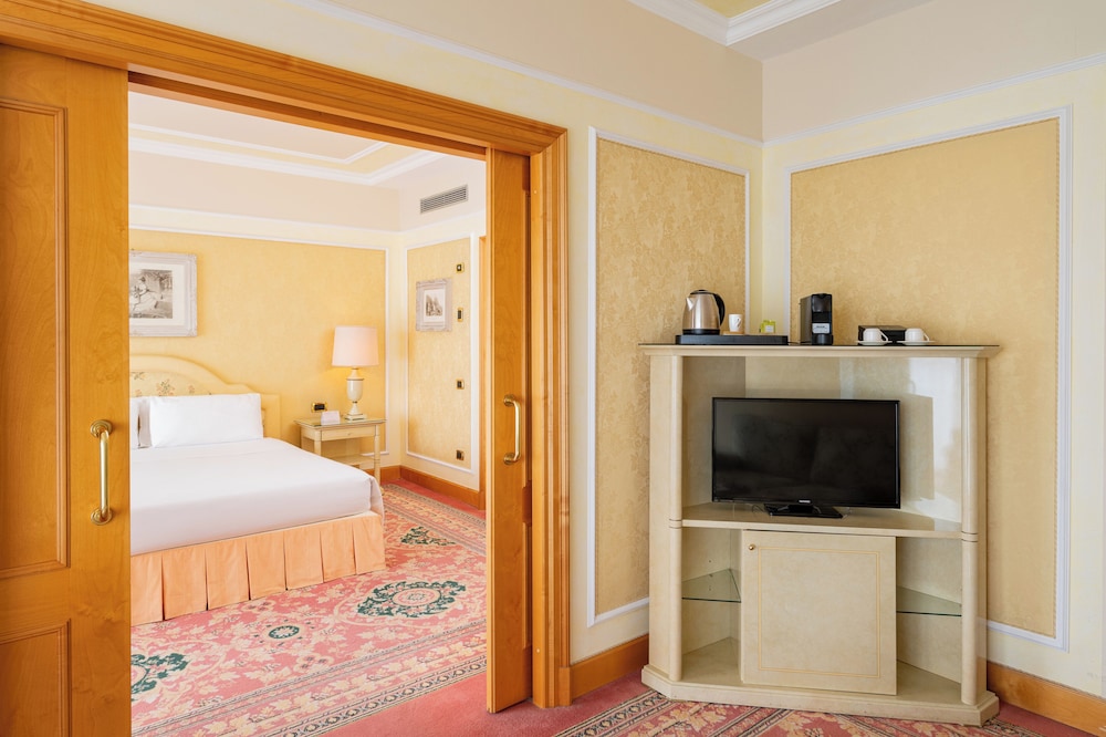 Suite del hotel Royal Carlton. Foto 3