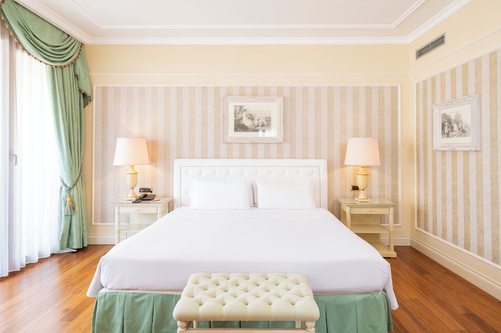 Suite del hotel Royal Carlton. Foto 15