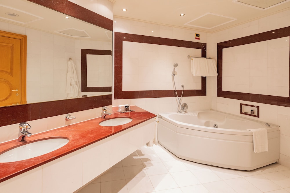 Suite del hotel Royal Carlton. Foto 26