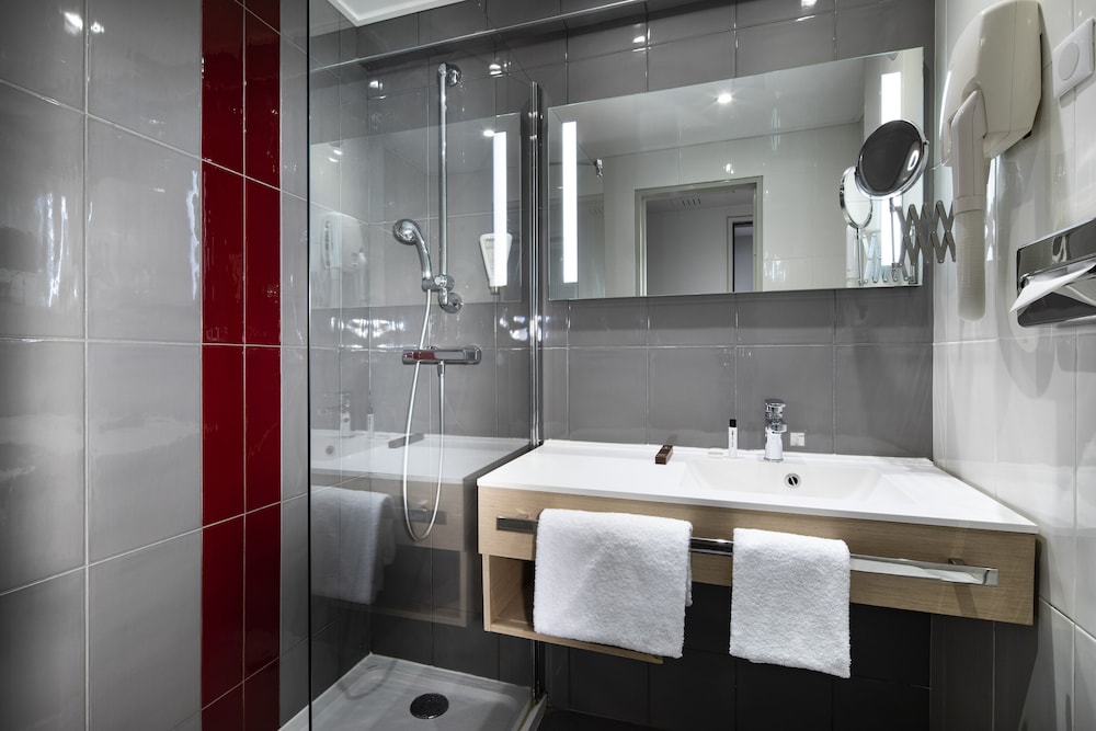 Habitación estándar con 1 cama doble o 2 individuales del hotel Paris Bastille. Foto 5