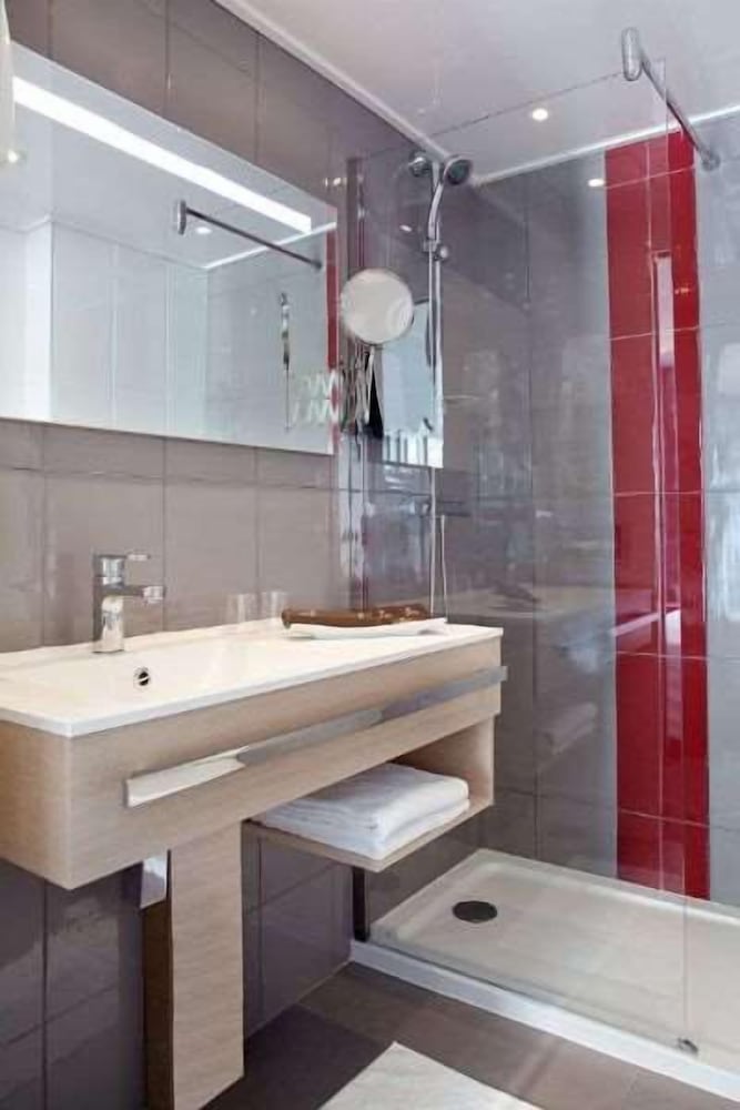 Habitación cuádruple del hotel Paris Bastille. Foto 6