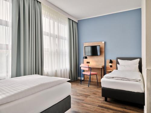 Habitación Doble Estándar con ducha a ras de suelo - 2 camas del hotel Garner Hotel Berlin - Schöneberg, an IHG