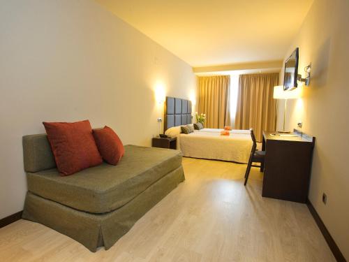 Habitación Triple del hotel Torre De Nuñez. Foto 5