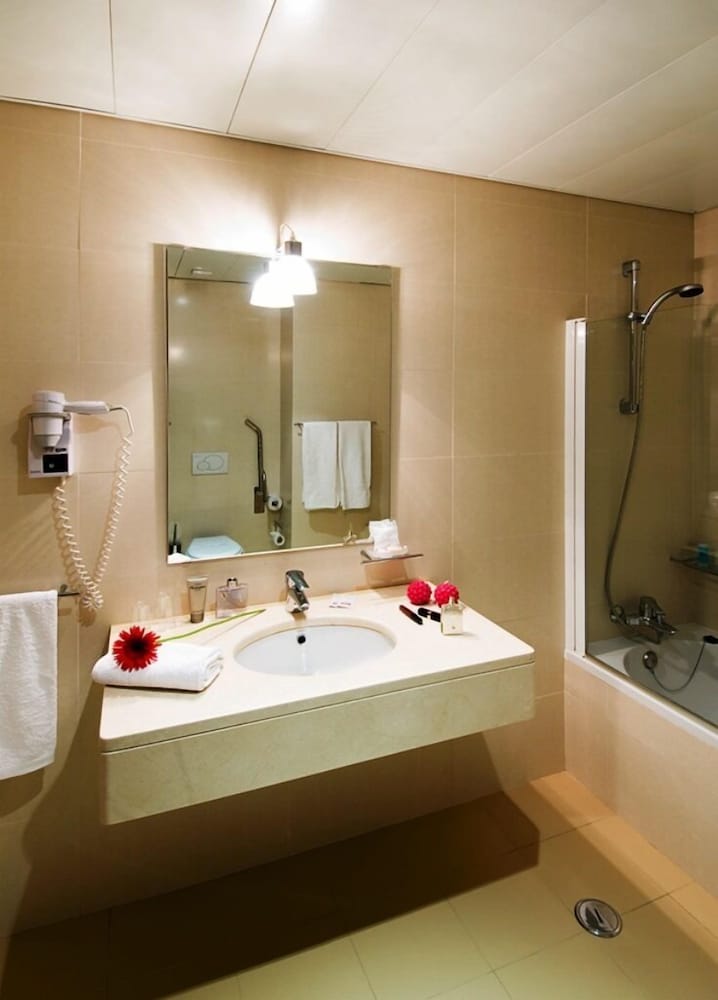 Habitación Triple del hotel Coração De Fátima Boutique. Foto 6