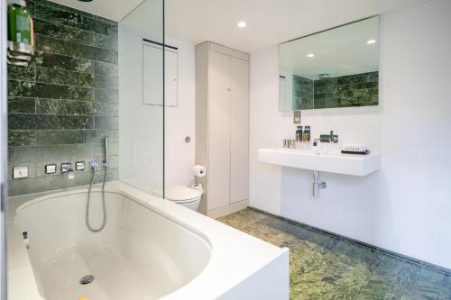 Suite Junior del hotel Town Hall. Foto 7