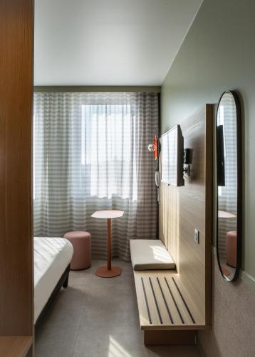 Habitación Doble Estándar del hotel Campanile Bordeaux Centre - Gare Saint-jean. Foto 7