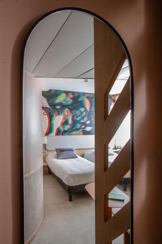 Habitación Doble Estándar - 2 camas del hotel Campanile Bordeaux Centre - Gare Saint-jean. Foto 9