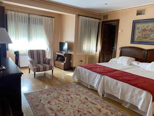 Doble Superior del hotel Aranda. Foto 6