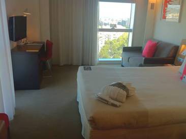 Doble Ejecutiva cama grande (Max 2 Adultos) del hotel Novotel Barcelona City. Foto 1