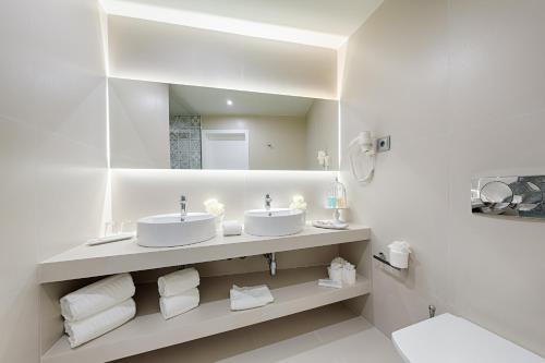 Suite del hotel Cristal Porto. Foto 3