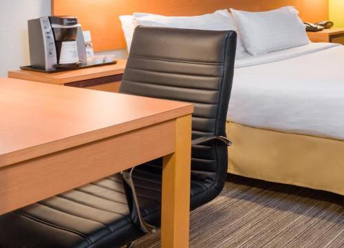 Habitación Estándar - Cama extragrande del hotel Holiday Inn Express New York City Times Square. Foto 2