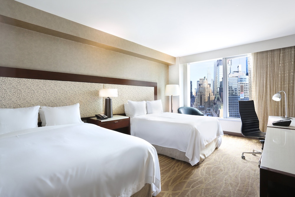 Habitación Premium, 2 camas dobles, accesible en silla de ruedas (Midtown View) del hotel Intercontinental New York Times Square. Foto 6