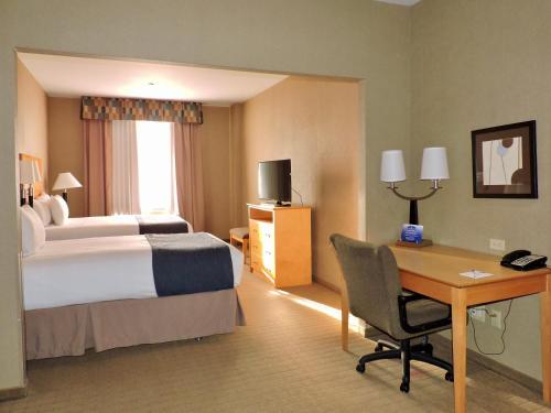 Estudio Doble Deluxe del hotel Marco LaGuardia Hotel & Suites. Foto 1