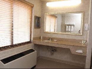 Suite 1 Cama king 1 habitación Normal del hotel Marco LaGuardia Hotel & Suites. Foto 3