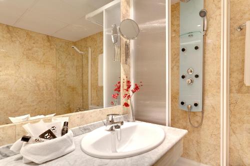 Habitación Doble Superior del hotel Madrid Torrejón Plaza. Foto 4