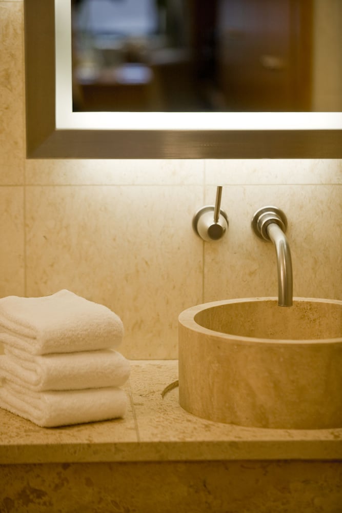 Suite estudio junior, 1 cama de matrimonio grande con sofá cama, accesible en silla de ruedas del hotel Hotel 57. Foto 5