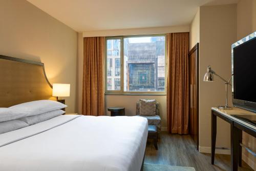 Suite con 1 sofá cama - 1 cama extragrande del hotel Sheraton Brooklyn