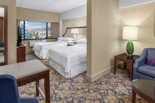 Habitación Doble con vistas del hotel Sheraton Lincoln Harbor. Foto 2