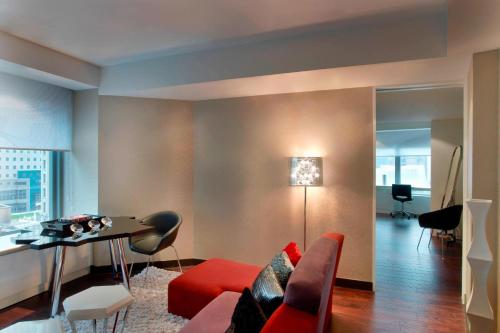 Suite Deluxe de 1 dormitorio con vistas a la ciudad - 1 cama extragrande - No fumadores del hotel The Washington. Foto 4