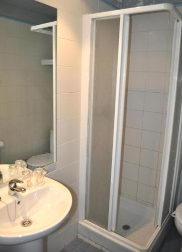 Habitación Individual del hotel España. Foto 3