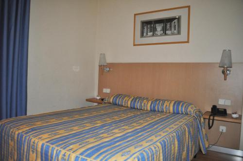 Habitación Individual del hotel España. Foto 6