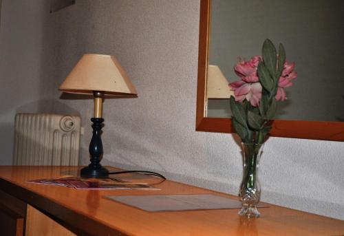 Habitación Triple del hotel España. Foto 6