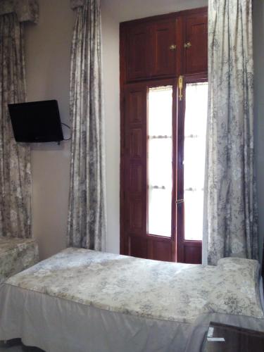 Habitación cuádruple del hotel Europa. Foto 10