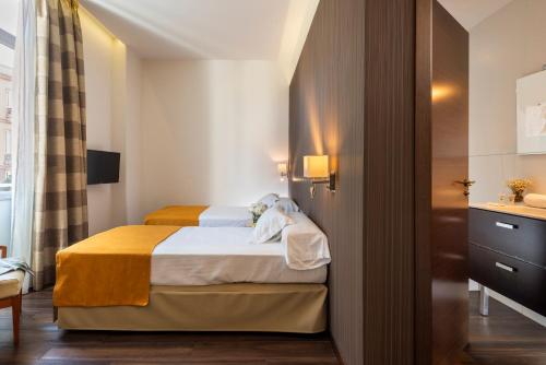 Habitación Doble - 2 camas del hotel De Francia Y París. Foto 4