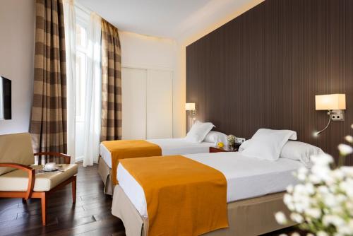 Habitación Doble - 2 camas del hotel De Francia Y París. Foto 11
