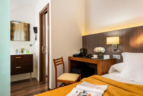 Habitación Individual Pequeña del hotel De Francia Y París