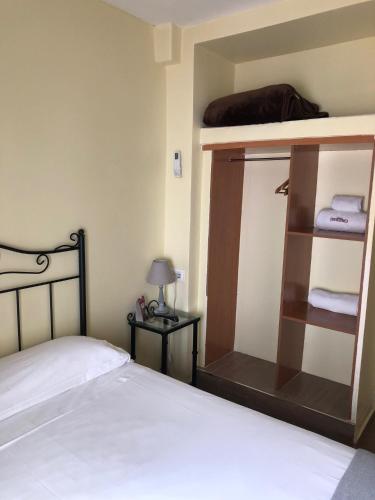 Habitación Doble Económica - 1 o 2 camas del hotel Orfebre Góngora. Foto 2