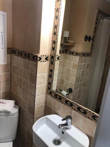 Habitación Doble Económica - 1 o 2 camas del hotel Orfebre Góngora. Foto 20