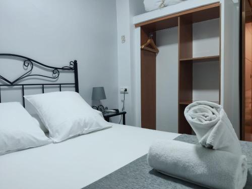 Habitación Doble Económica - 1 o 2 camas del hotel Orfebre Góngora. Foto 24