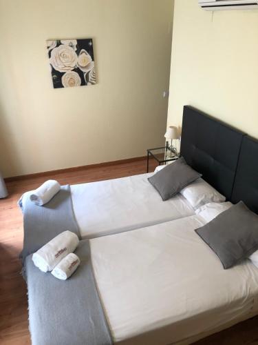 Habitación Doble Estándar - 1 o 2 camas del hotel Orfebre Góngora. Foto 17