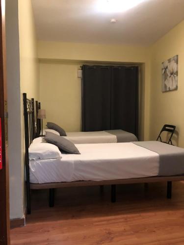 Habitación Doble Estándar - 1 o 2 camas del hotel Orfebre Góngora. Foto 27