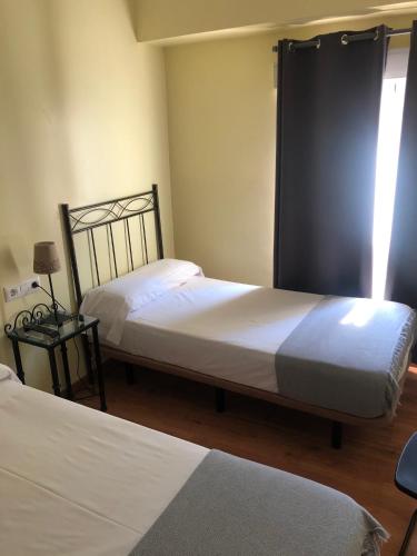 Habitación Doble Estándar - 1 o 2 camas del hotel Orfebre Góngora. Foto 29