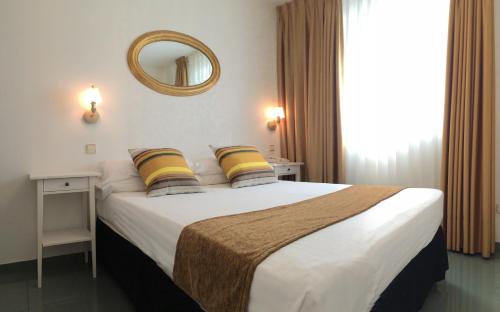 Habitación Doble del hotel Indiana. Foto 14