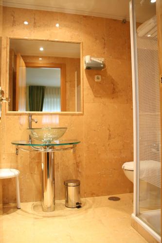 Habitación Triple del hotel Indiana. Foto 11