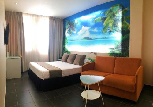 Habitación Triple Deluxe del hotel Indiana