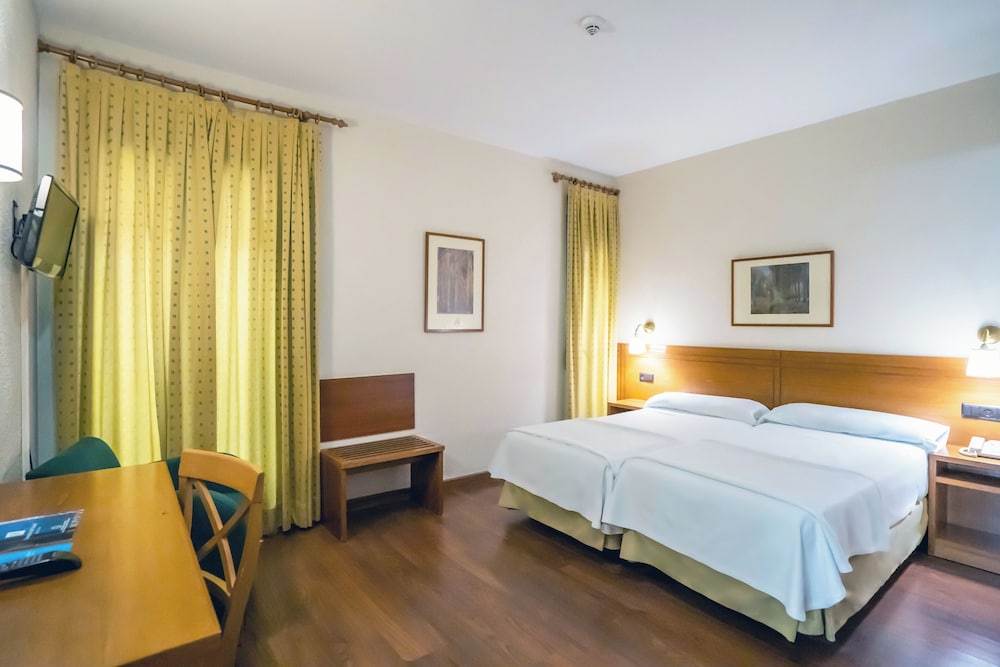 Habitación con 1 cama doble o 2 individuales del hotel Yit Conquista De Toledo