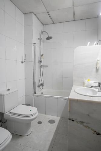 Habitación Doble - 2 camas del hotel Urban Estação. Foto 6