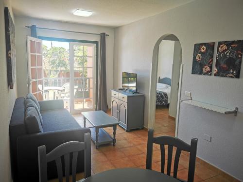 Apartamento con vistas al mar del hotel Oasis San Antonio. Foto 10