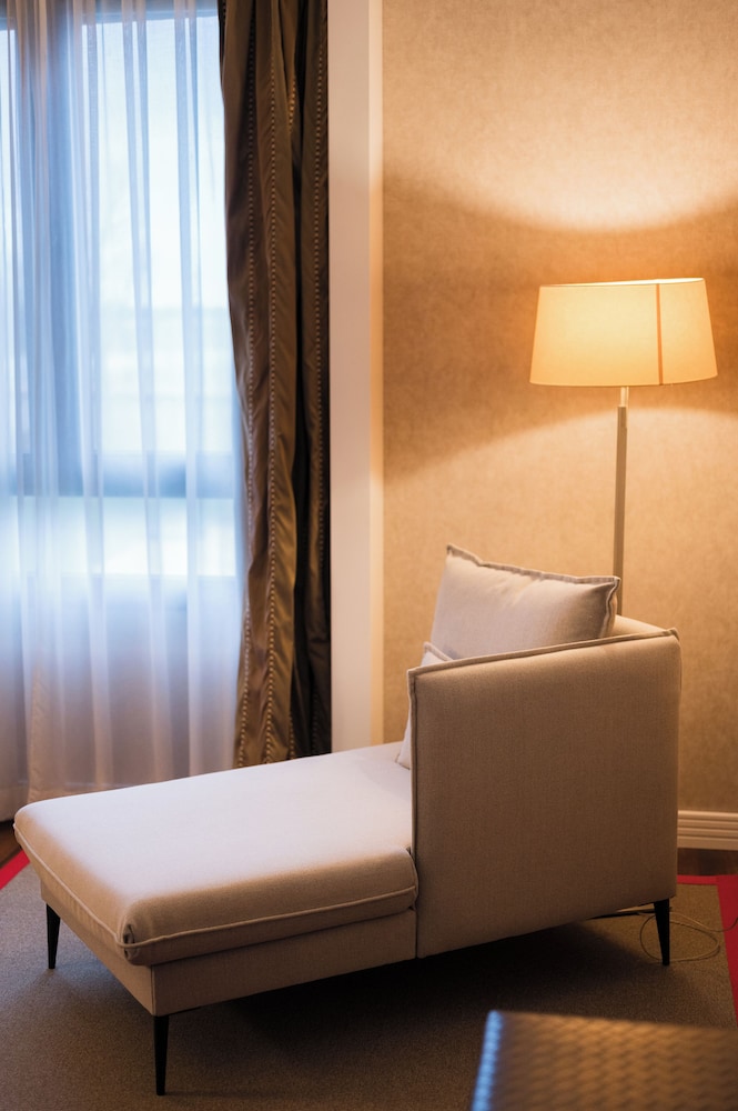 Habitación estándar con 1 cama doble o 2 individuales del hotel Castilla Termal Balneario De Olmedo. Foto 3