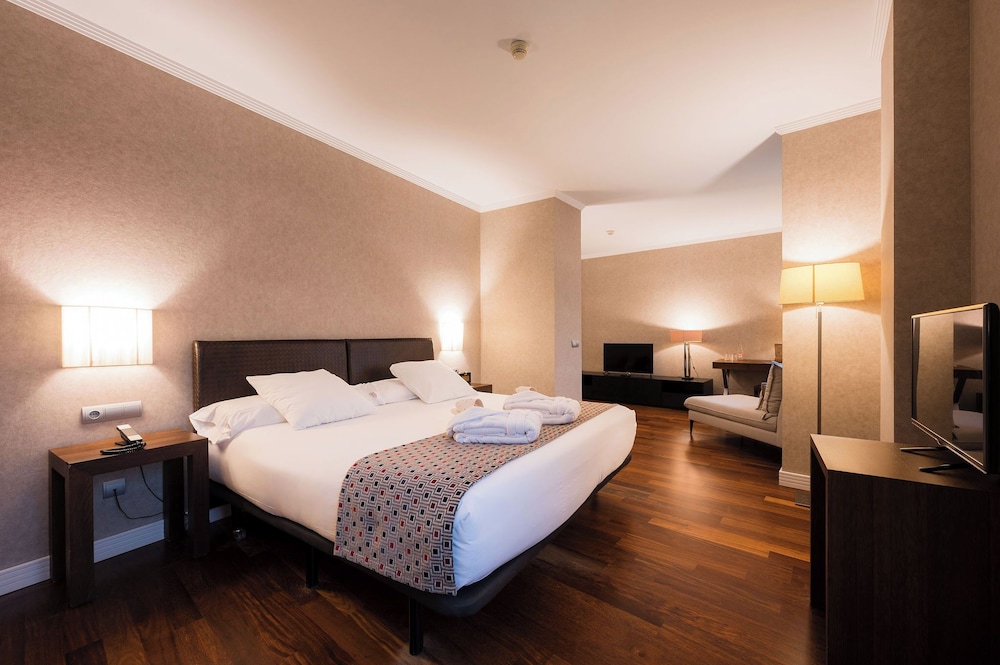 Suite Junior del hotel Castilla Termal Balneario De Olmedo