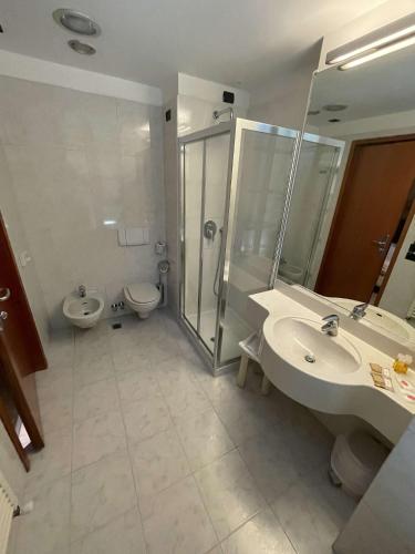 Habitación Doble - 2 camas del hotel Sure by Best Western Turin City Centre. Foto 8