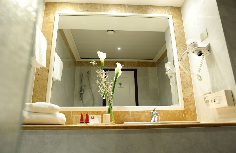 Habitación Confort del hotel Leonardo Hotel Milan City Center. Foto 5