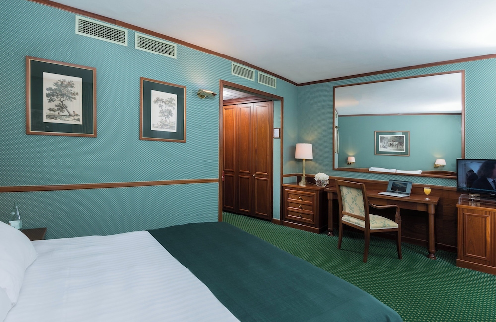 Habitación superior del hotel Leonardo Hotel Milan City Center