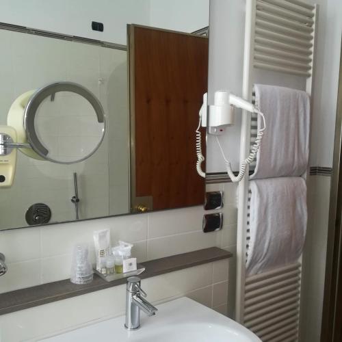 Habitación Doble - 2 camas del hotel Bristol. Foto 1