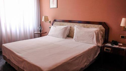 Habitación Doble del hotel Bristol. Foto 13